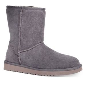NWT KOOLABURRA by UGG classic short boot